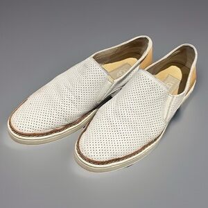 UGG women’s Leather White Slip-On Shoes